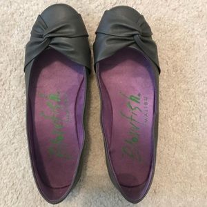 Size 8.5 grays Blowfish flats